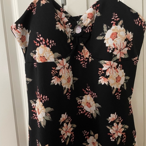 Women’s Dress Spaghetti Strap (Floral Design) - Picture 10 of 10